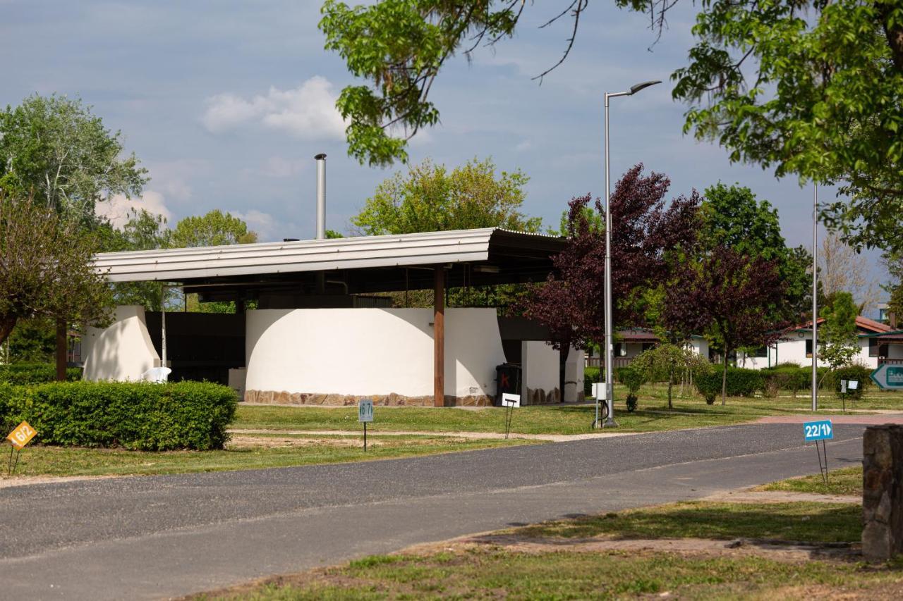 Aranypart Camping & Apartments Siófok Eksteriør bilde