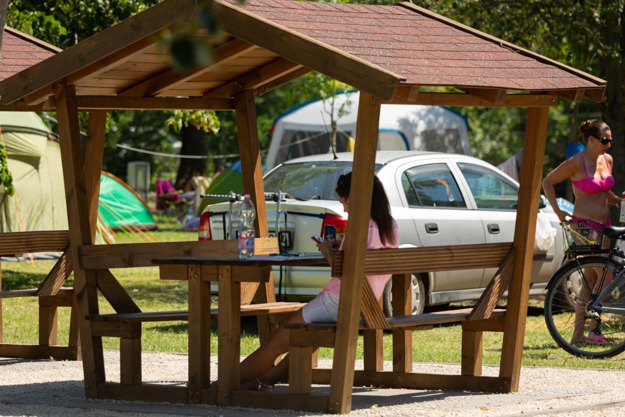 Aranypart Camping & Apartments Siófok Eksteriør bilde