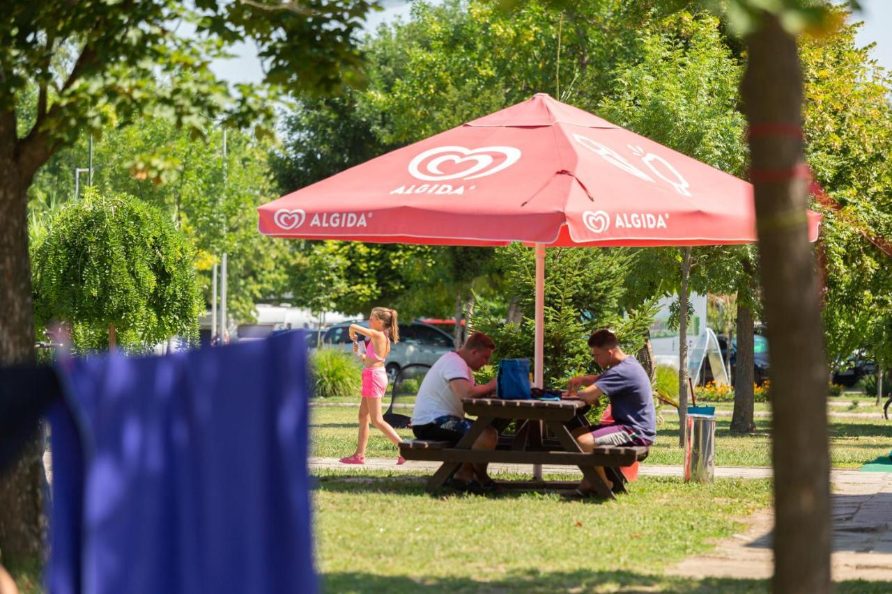 Aranypart Camping & Apartments Siófok Eksteriør bilde