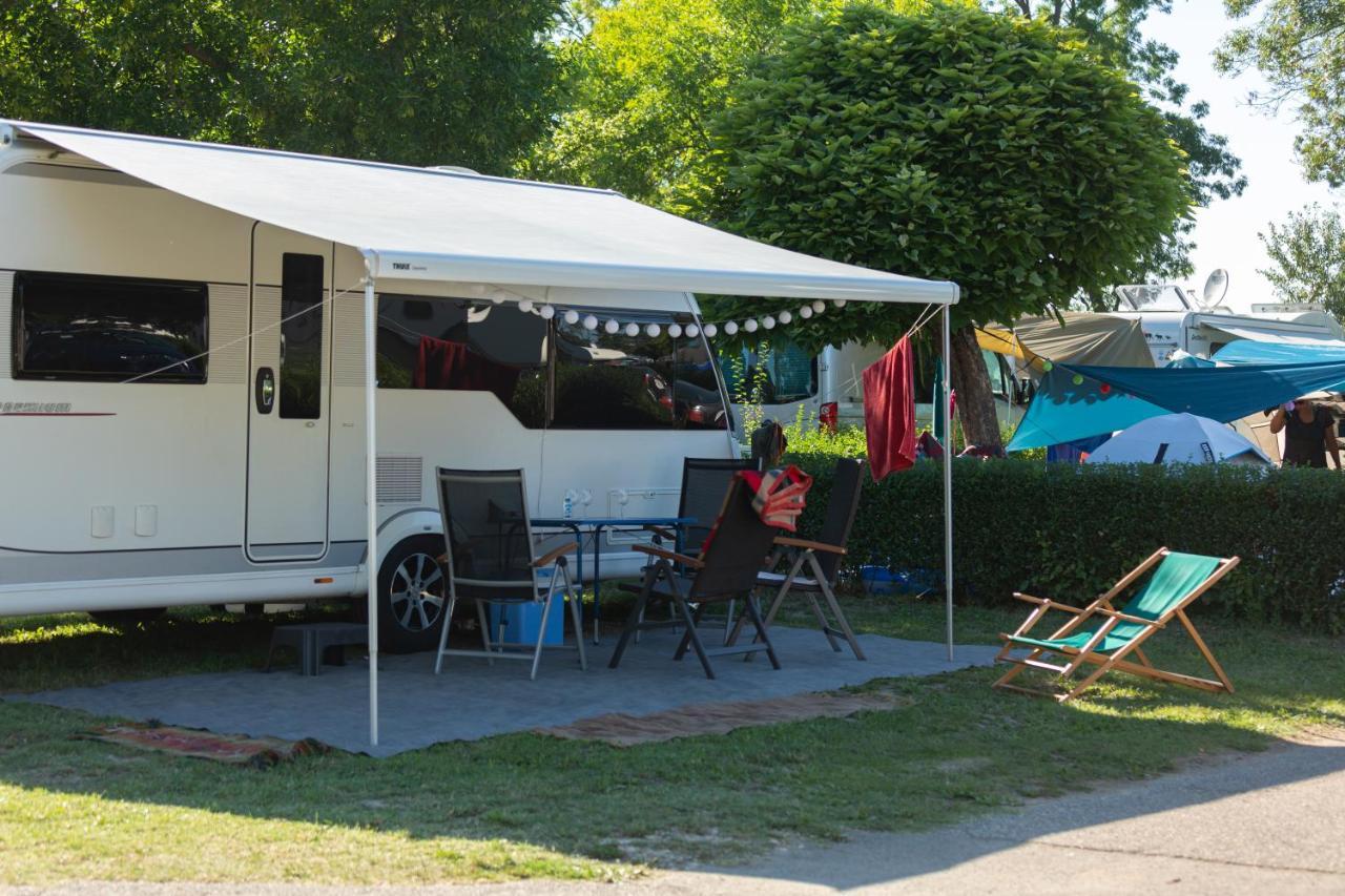 Aranypart Camping & Apartments Siófok Eksteriør bilde